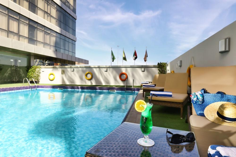 로얄 컨티넨탈 호텔 - 두바이 에어포트 외부 사진